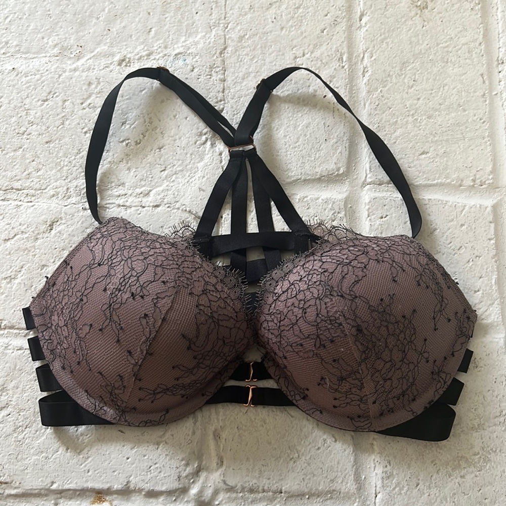 Victoria Secret Sexy Strappy Pushup Bra